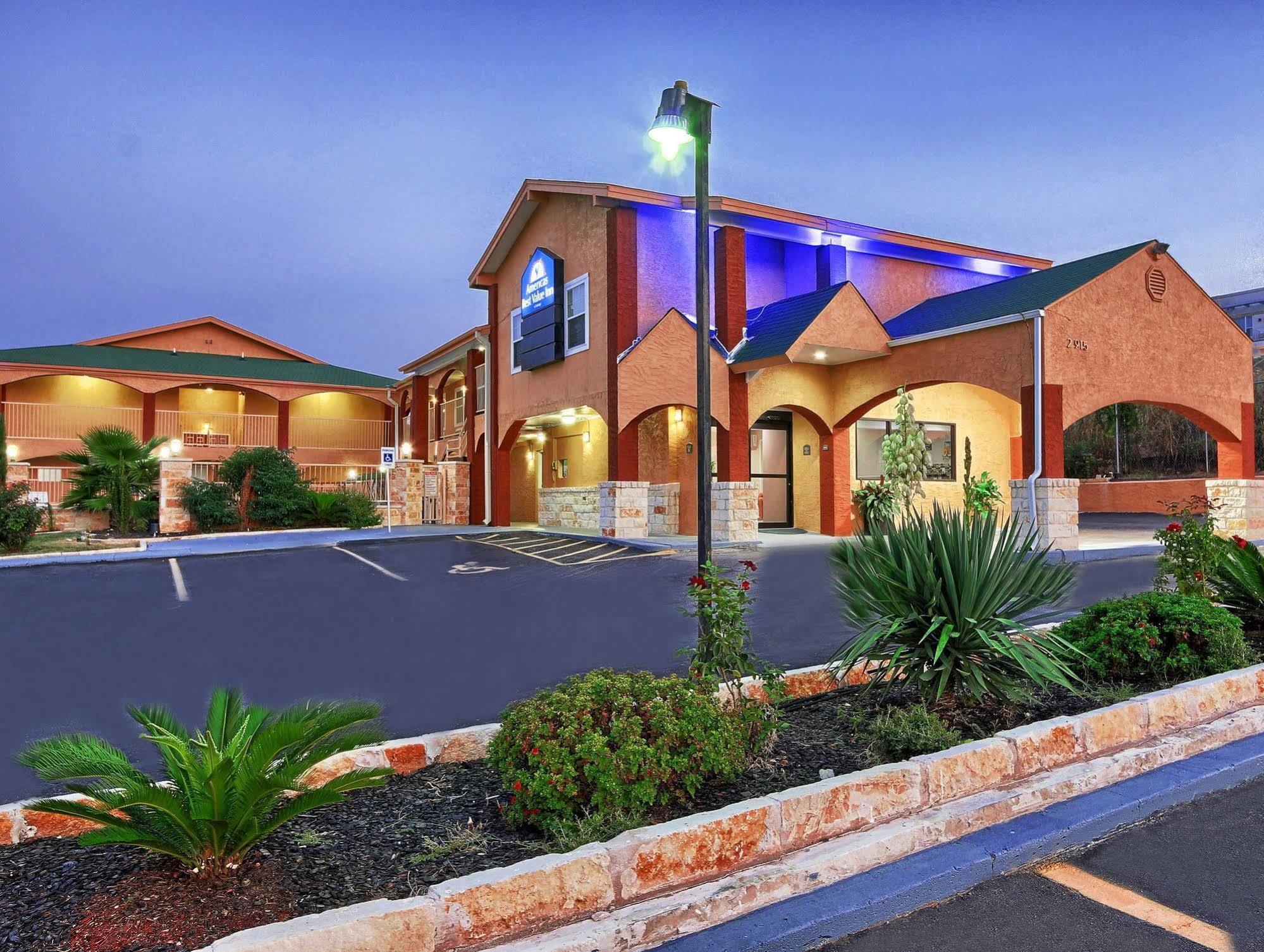 Econo Lodge Austin South Εξωτερικό φωτογραφία