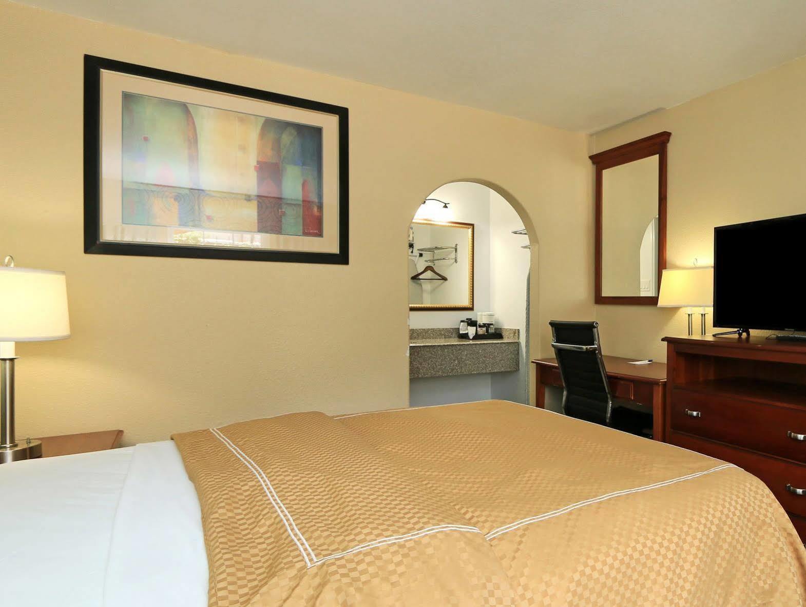 Econo Lodge Austin South Εξωτερικό φωτογραφία