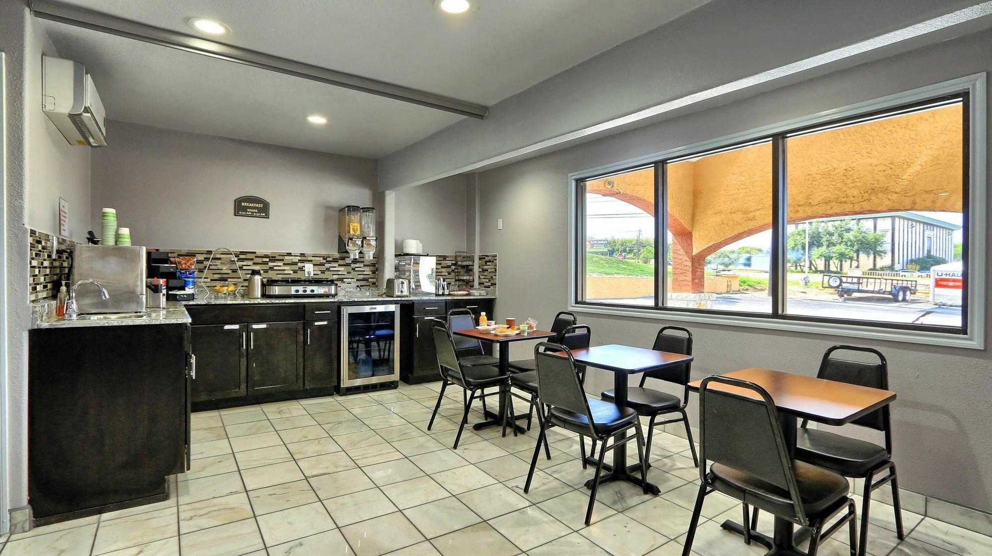 Econo Lodge Austin South Εξωτερικό φωτογραφία